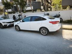 Sahibinden Ford Focus 1.6 TDCi Trend X 2015 Model  208.000 km Beyaz
