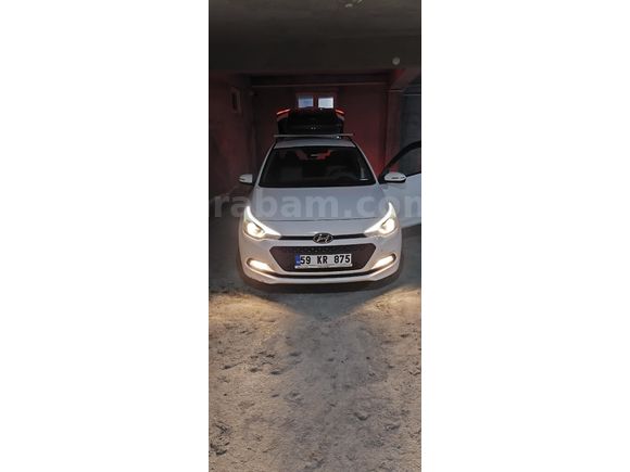 Sahibinden Hyundai i20 1.2 MPI Style 2015 Model