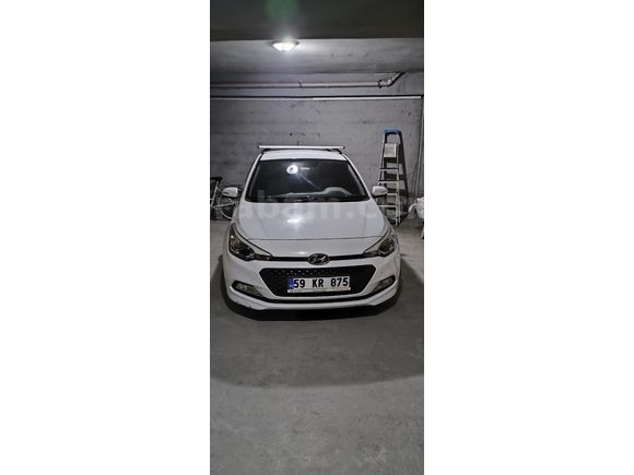Sahibinden Hyundai i20 1.2 MPI Style 2015 Model