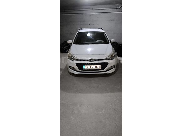 Sahibinden Hyundai i20 1.2 MPI Style 2015 Model