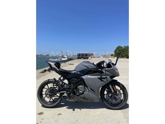 2024 CFMOTO 250SR ABS - 7.000km Garaj Motoru