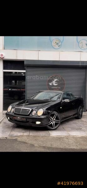 Galeriden Mercedes - Benz CLK 200 Kompressor Avantgarde 2000 Model İstanbul 328.000 km Siyah
