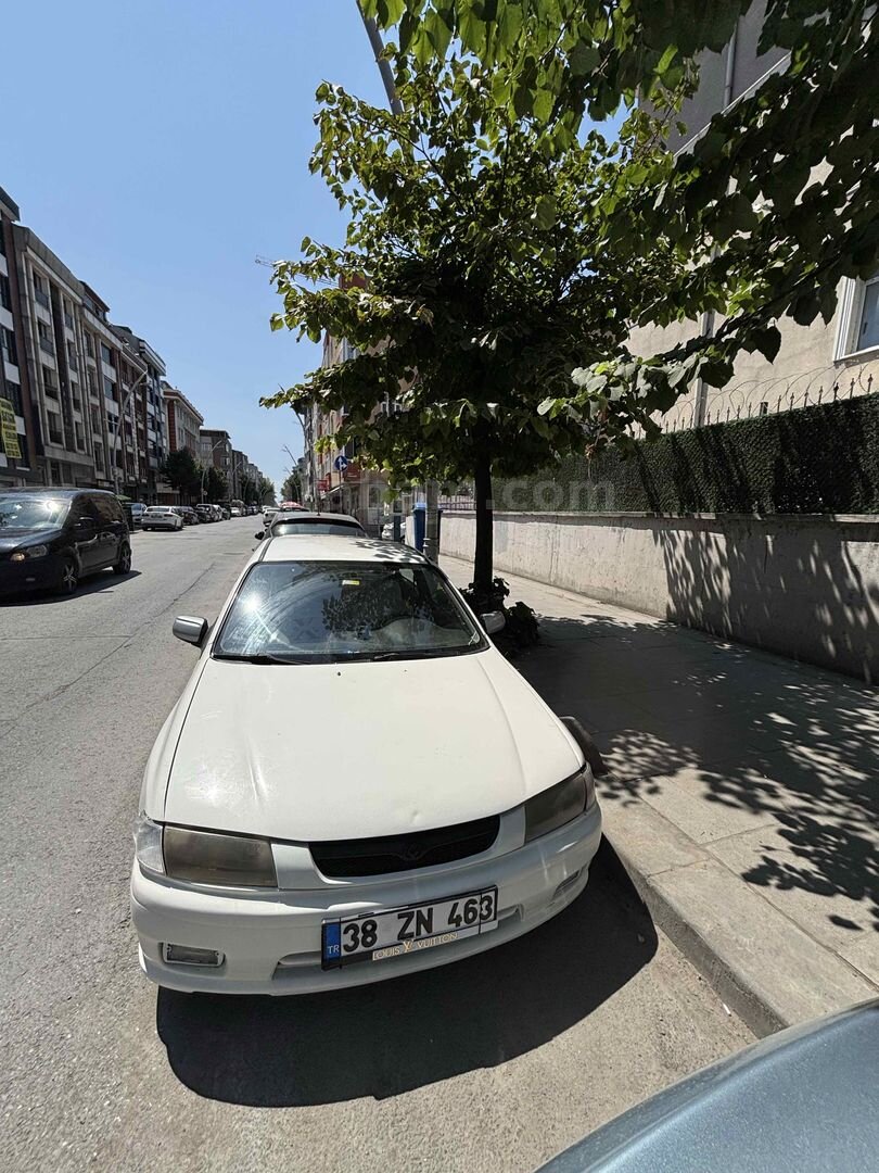 Sahibinden Mazda 323 1.5 Practica 1998 Model İstanbul 312.000 km Beyaz 2