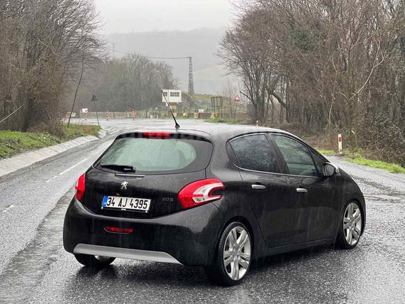 Sahibinden Peugeot 208 1.4 HDi Access 2013 Model 