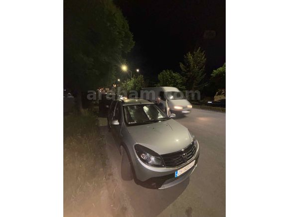 Sahibinden Dacia Sandero 1.5 dCi Stepway 2012 Model  130.000 km Gri