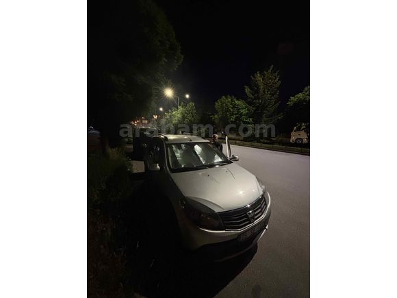 Sahibinden Dacia Sandero 1.5 dCi Stepway 2012 Model  130.000 km Gri