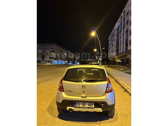 Sahibinden Dacia Sandero 1.5 dCi Stepway 2012 Model  130.000 km Gri
