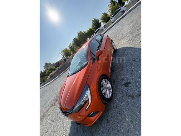 Sahibinden Renault Clio 1.0 TCe Touch 2021 Model 
