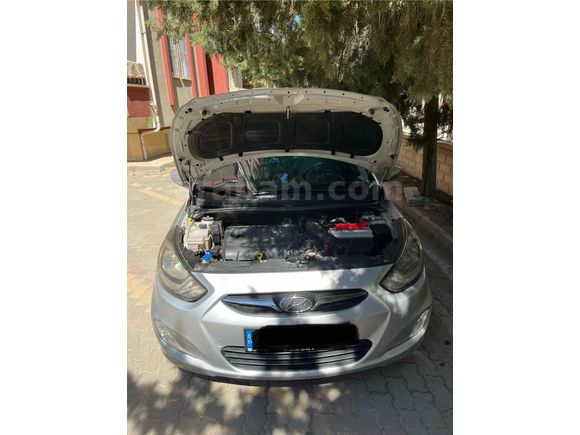 Sahibinden Hyundai Accent Blue 1.6 CRDI Mode 2013 Model 