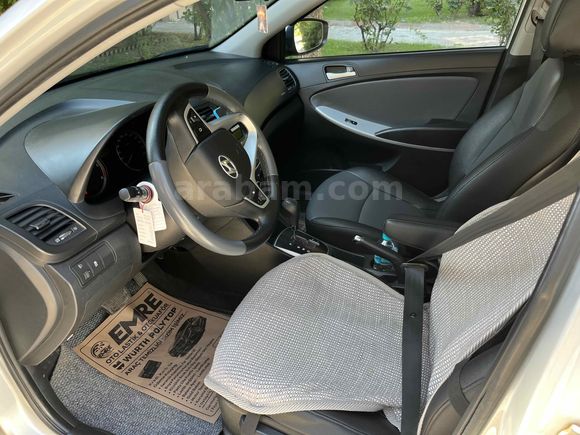 Sahibinden Hyundai Accent Blue 1.6 CRDI Mode 2013 Model 