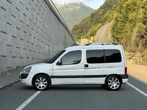 Sahibinden Peugeot Partner 2.0 HDI 2005 Model 