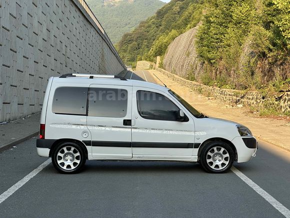 Sahibinden Peugeot Partner 2.0 HDI 2005 Model 