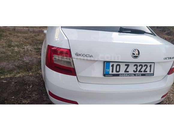Sahibinden Skoda Octavia 1.6 TDI Elegance CR 2015 Model