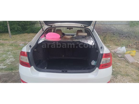 Sahibinden Skoda Octavia 1.6 TDI Elegance CR 2015 Model