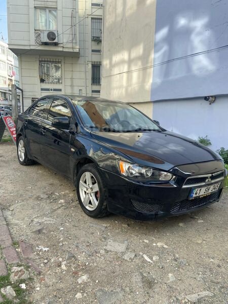 Sahibinden Mitsubishi Lancer 1.5 Invite 2008 Model Kocaeli 330.000 km Siyah