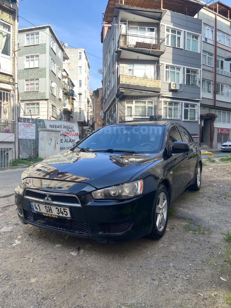 Sahibinden Mitsubishi Lancer 1.5 Invite 2008 Model Kocaeli 330.000 km Siyah 4