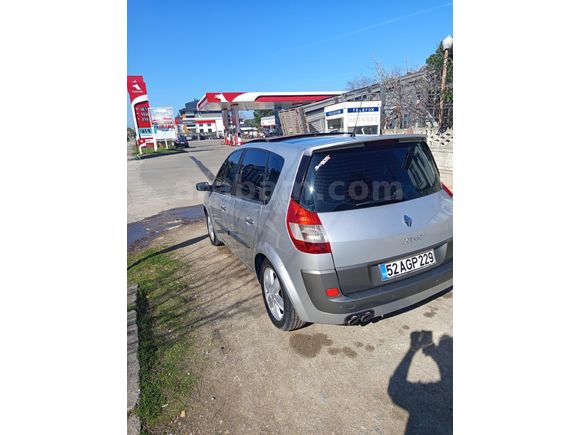 Sahibinden Renault Scenic 1.6 Dynamique 2006 Model
