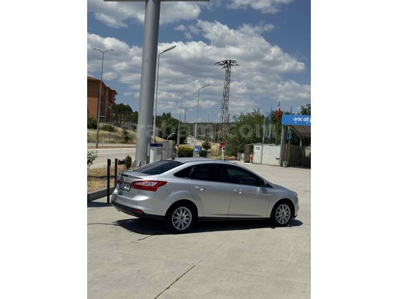 Sahibinden Ford Focus 1.6 TDCi Titanium 2011 Model 