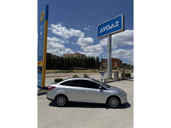 Sahibinden Ford Focus 1.6 TDCi Titanium 2011 Model 