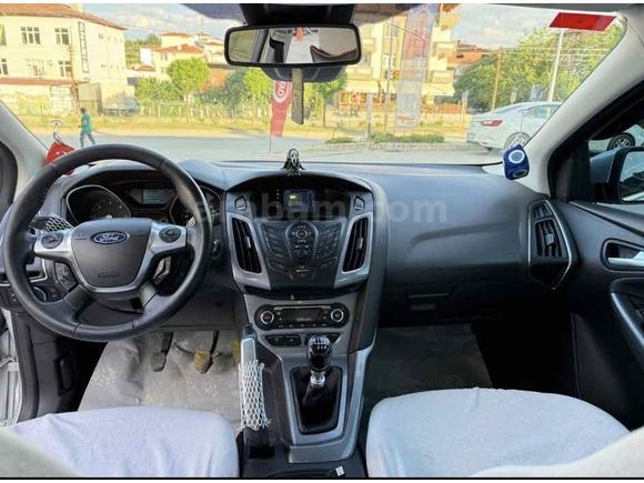 Sahibinden Ford Focus 1.6 TDCi Titanium 2011 Model 