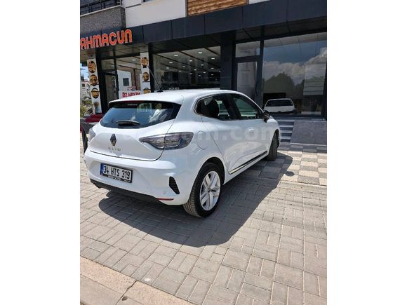 Sahibinden Renault Clio 1.0 TCe Evolution 2023 Model 