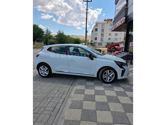 Sahibinden Renault Clio 1.0 TCe Evolution 2023 Model 