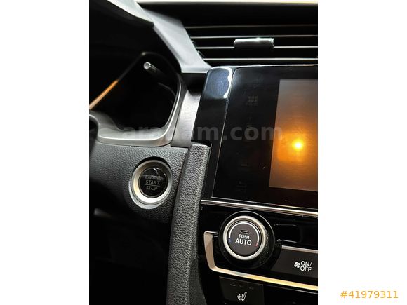 ADIÖZ GARAGE/2019 HATASIZ BOYASIZ SERVIS BAKIMLI CIVIC