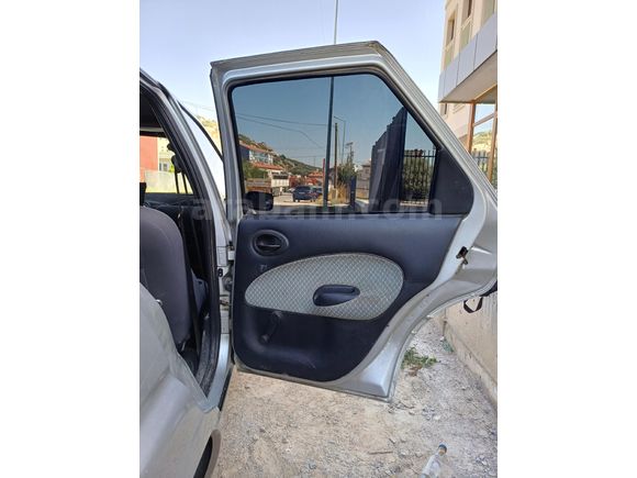 Klimalı, hidrolik direksiyonlu, orjinal Ford Escort