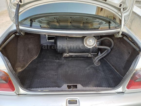 Klimalı, hidrolik direksiyonlu, orjinal Ford Escort