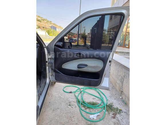 Klimalı, hidrolik direksiyonlu, orjinal Ford Escort