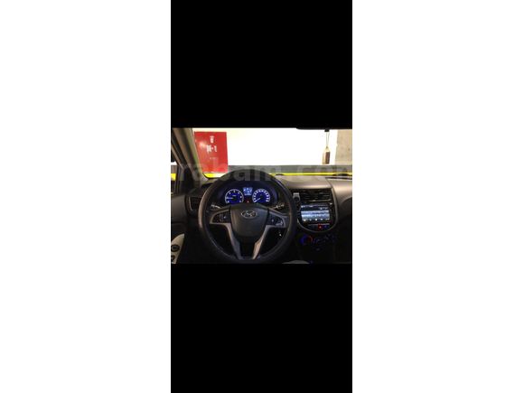 Sahibinden Hyundai Accent Blue 1.6 CRDI Mode Plus 2015 Model İstanbul