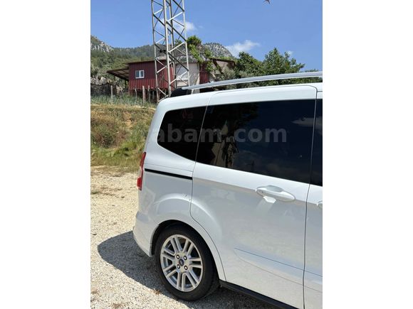 Sahibinden Ford Tourneo Courier 1.6 TDCi Titanium Plus 2017 Model 