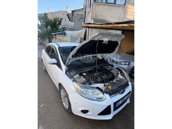 Sahibinden Ford Focus 1.6 Ti-VCT Style 2013 Model