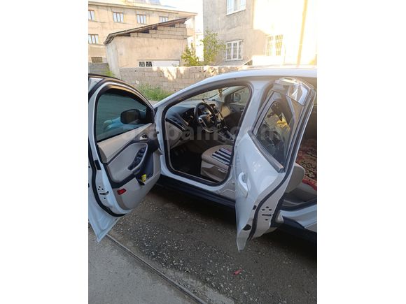 Sahibinden Ford Focus 1.6 Ti-VCT Style 2013 Model