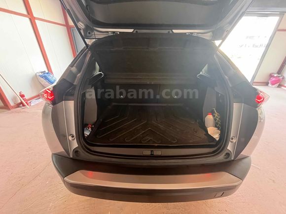 Sahibinden Peugeot e-2008 Allure 2024 Model İzmir