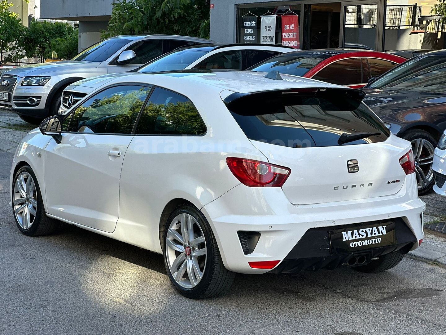 Galeriden Seat Ibiza 1.4 Elegance 2011 Model İstanbul 166.000 km Beyaz 5