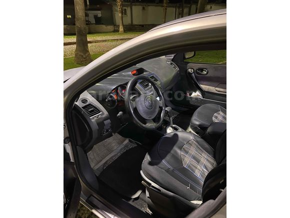 Sahibinden Renault Megane 1.6 Dynamique 2004 Model 