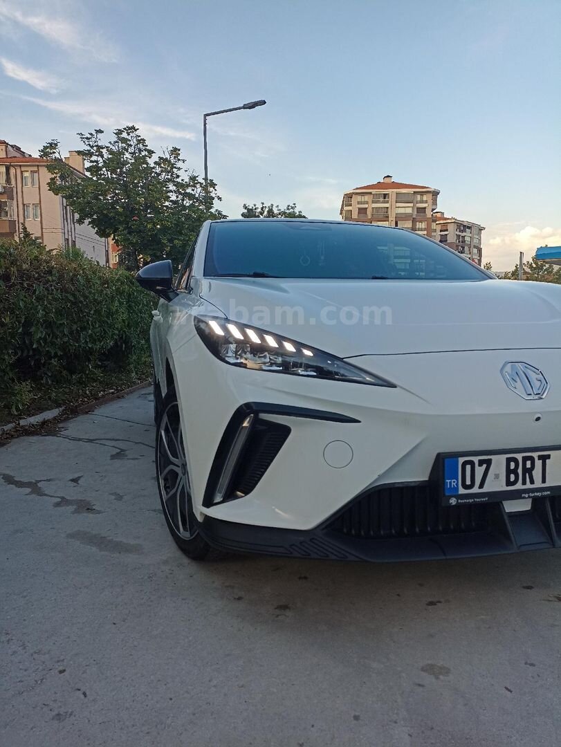 Sahibinden MG MG4 Luxury 2023 Model Isparta 47.000 km Beyaz 6