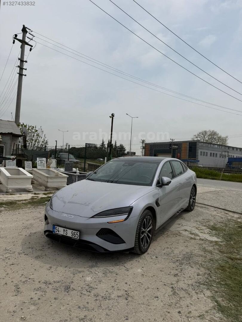 Galeriden BYD Seal Design 2025 Model Sakarya 12.000 km Bej 4