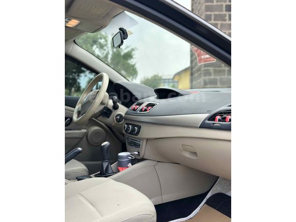 Sahibinden Renault Fluence 1.6 Extreme 2011 Model 