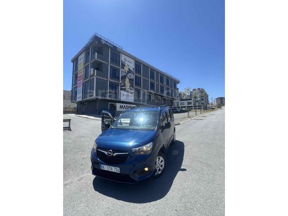 Sahibinden Opel Combo 1.5 CDTI Ultimate 2023 Model  60.000 km Lacivert