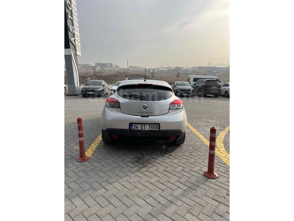 Sahibinden Renault Megane 1.6 Coupe Dynamique 2010 Model 
