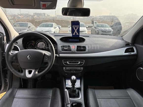 Sahibinden Renault Megane 1.6 Coupe Dynamique 2010 Model 
