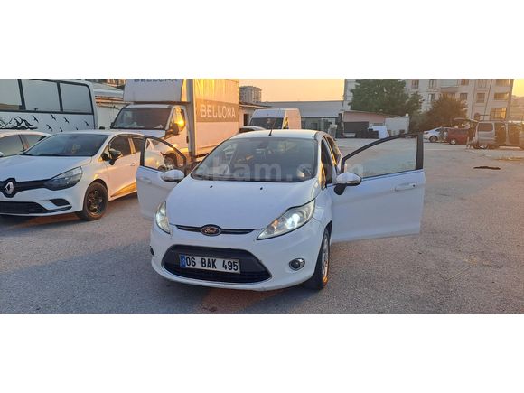 Sahibinden Ford Fiesta 1.4 TDCi Titanium 2012 Model