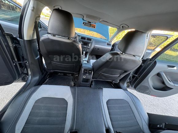 Sahibinden Volkswagen Jetta 1.6 TDi Highline 2012 Model
