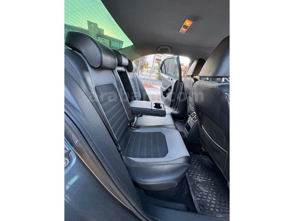 Sahibinden Volkswagen Jetta 1.6 TDi Highline 2012 Model