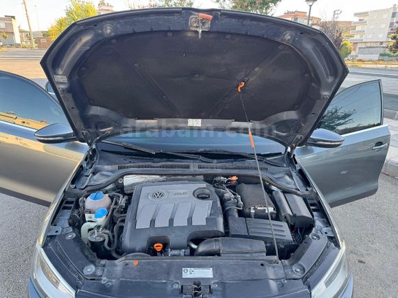 Sahibinden Volkswagen Jetta 1.6 TDi Highline 2012 Model