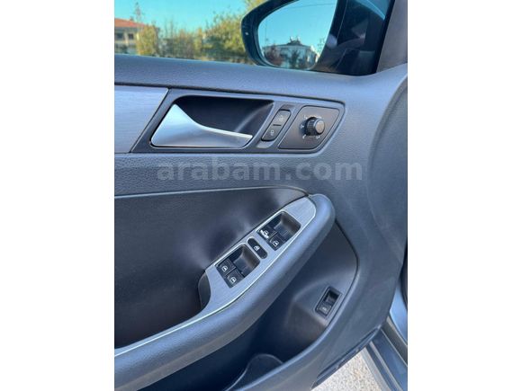 Sahibinden Volkswagen Jetta 1.6 TDi Highline 2012 Model