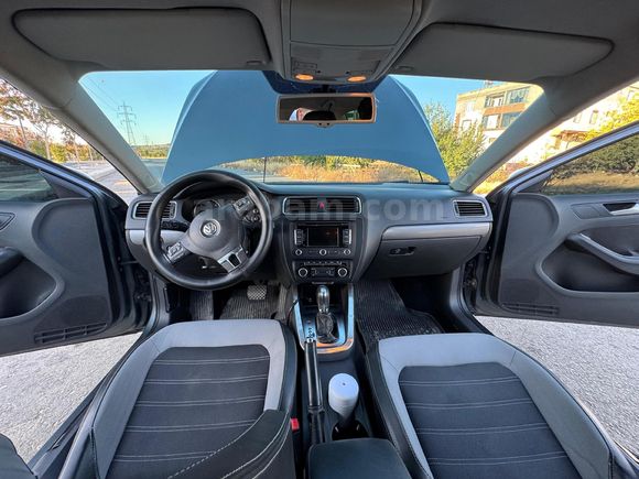 Sahibinden Volkswagen Jetta 1.6 TDi Highline 2012 Model