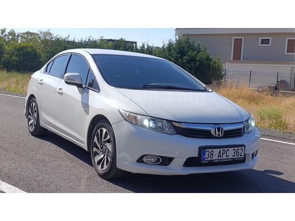 Sahibinden Honda Civic 1.6i VTEC Dream 2012 Model Fb7